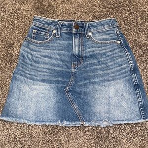 Abercrombie and Fitch Jean shirt size 24